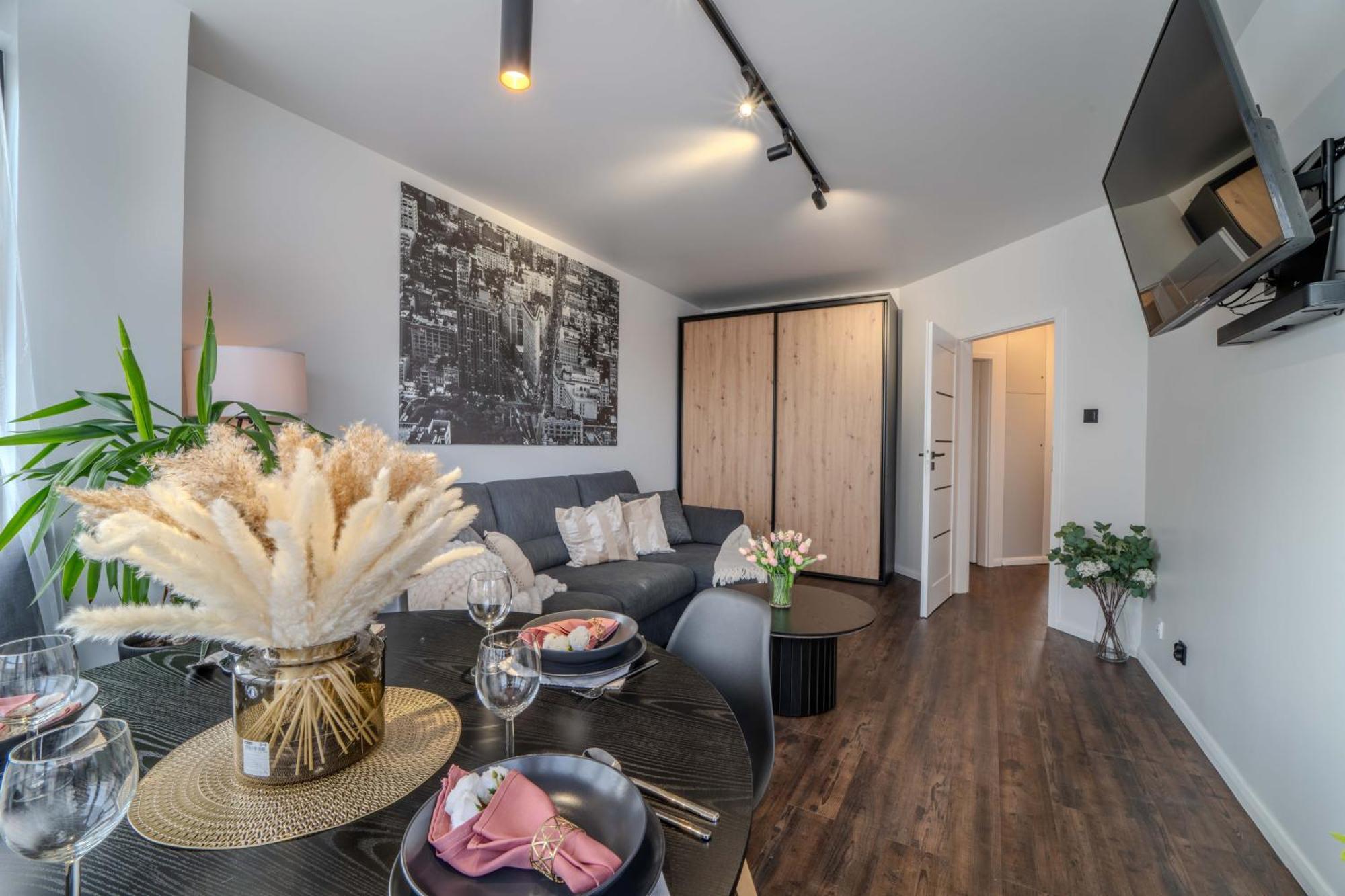New Large Modern Apartment - City Center - 60M2 - Lift - Parking Wrocław Exteriör bild